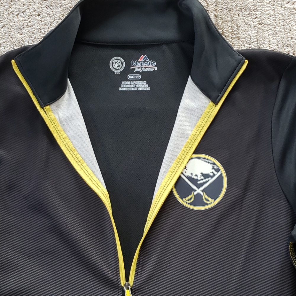 Buffalo Sabres athletic top - Picture 2 of 4